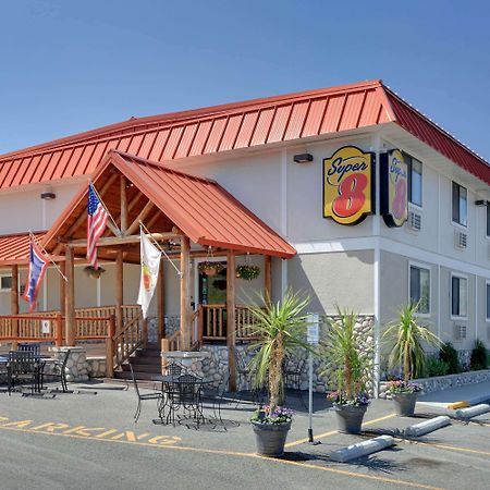Super 8 By Wyndham Cody Hotel Exterior foto