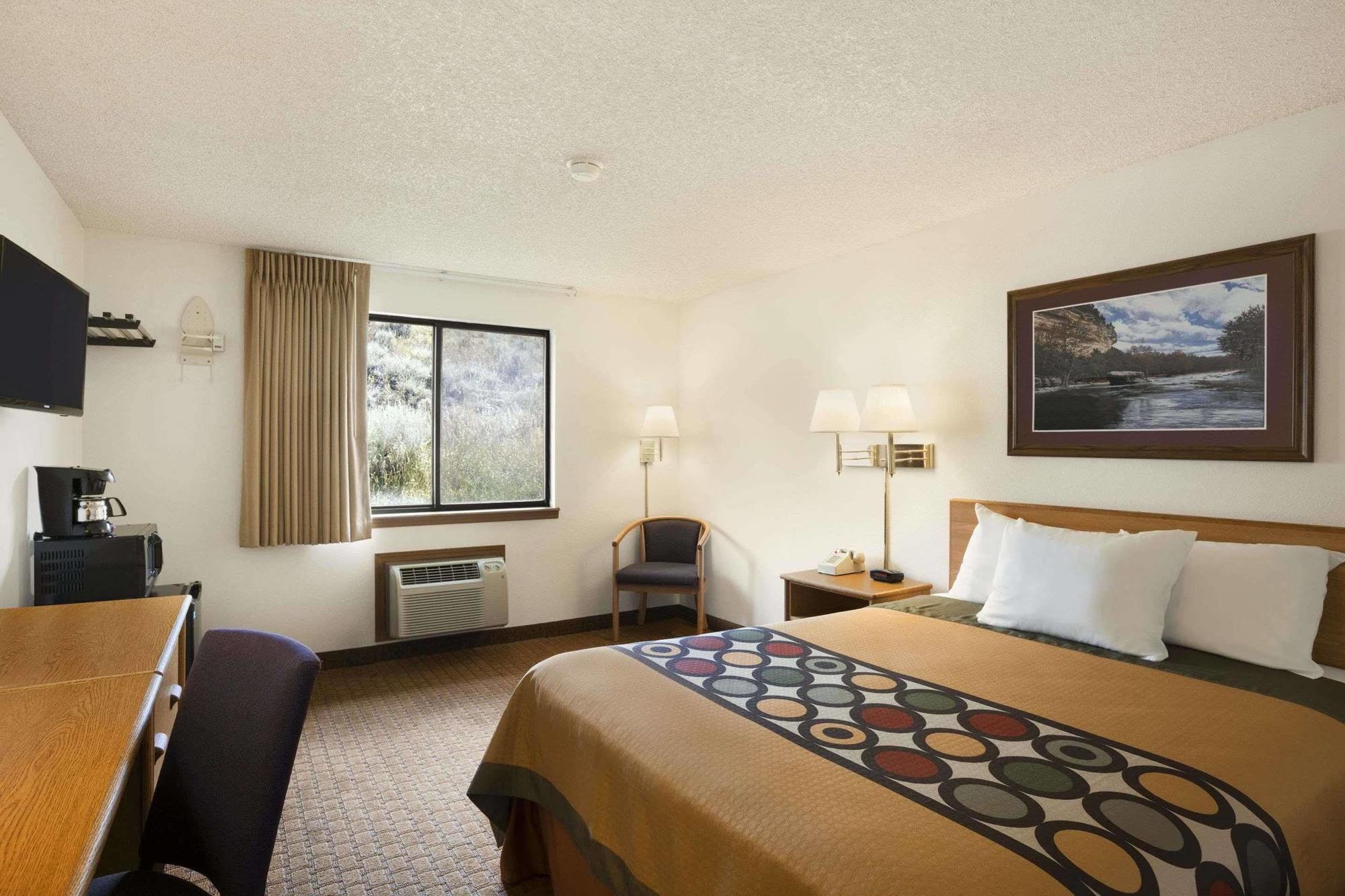 Super 8 By Wyndham Cody Hotel Exterior foto