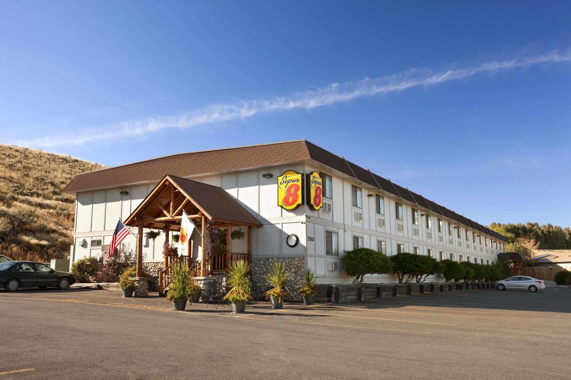 Super 8 By Wyndham Cody Hotel Exterior foto