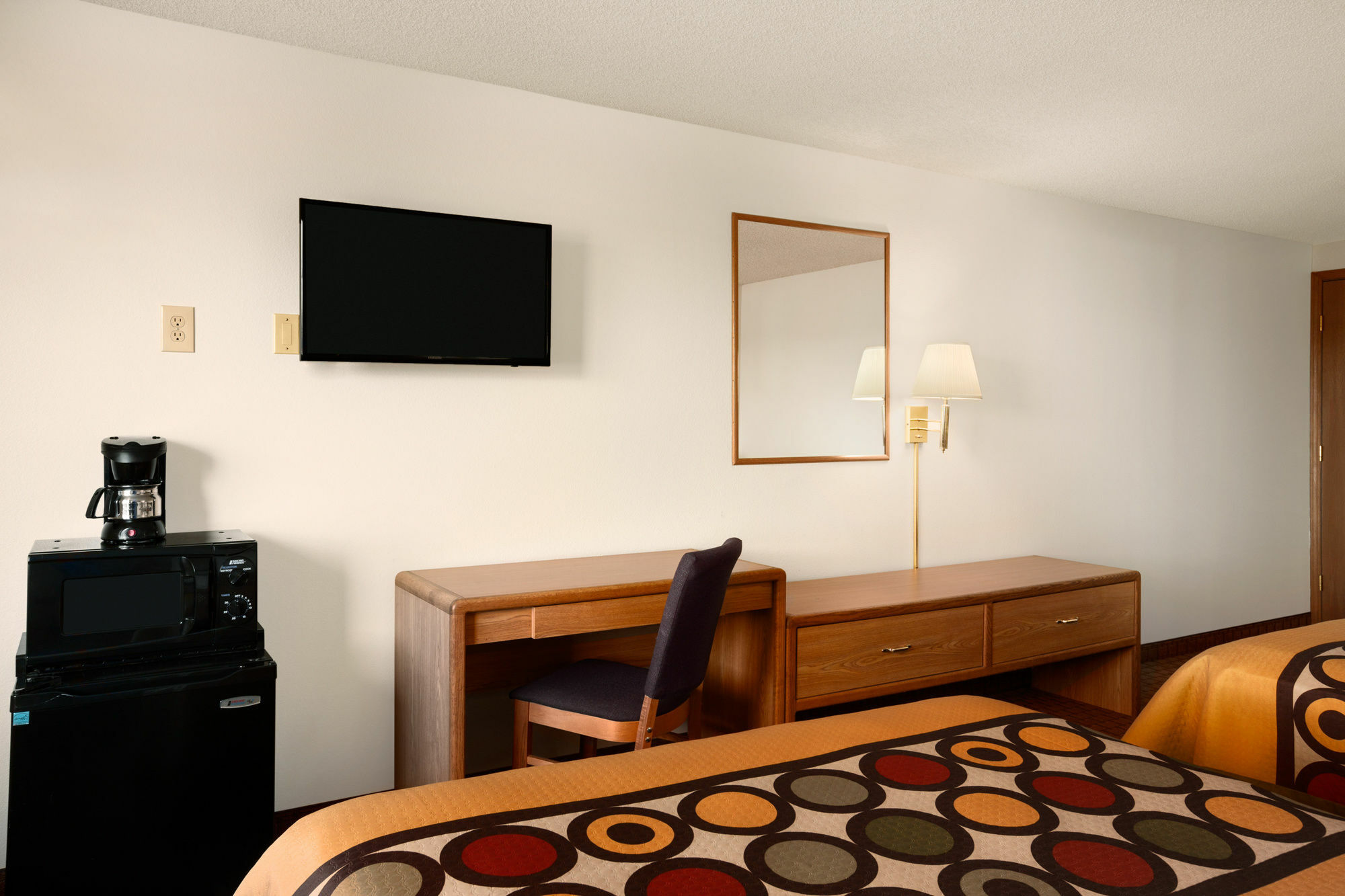 Super 8 By Wyndham Cody Hotel Exterior foto